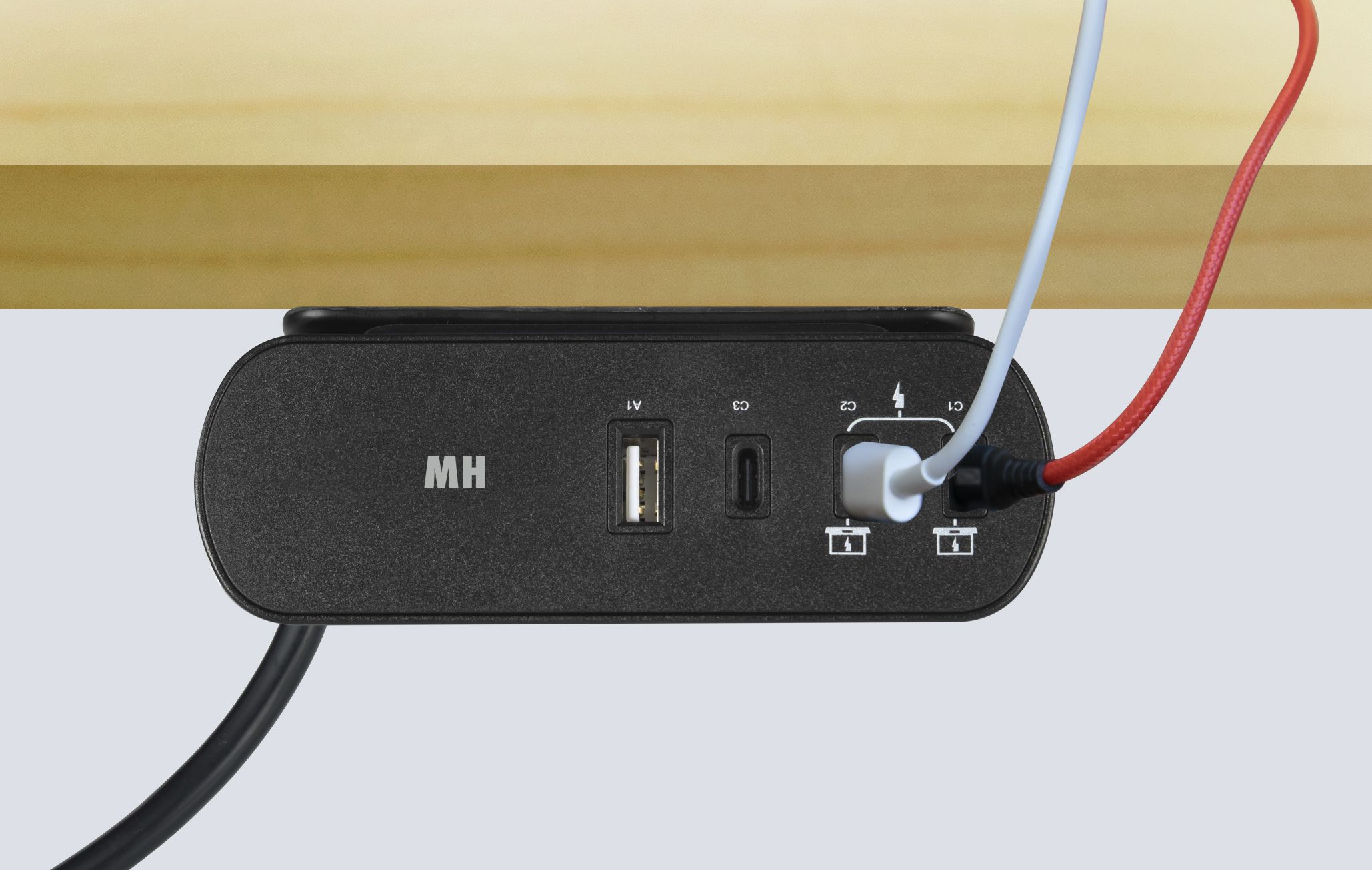 Desktop Charger PD65W 3x USB-C 1x USB-A 2x type 13 noir