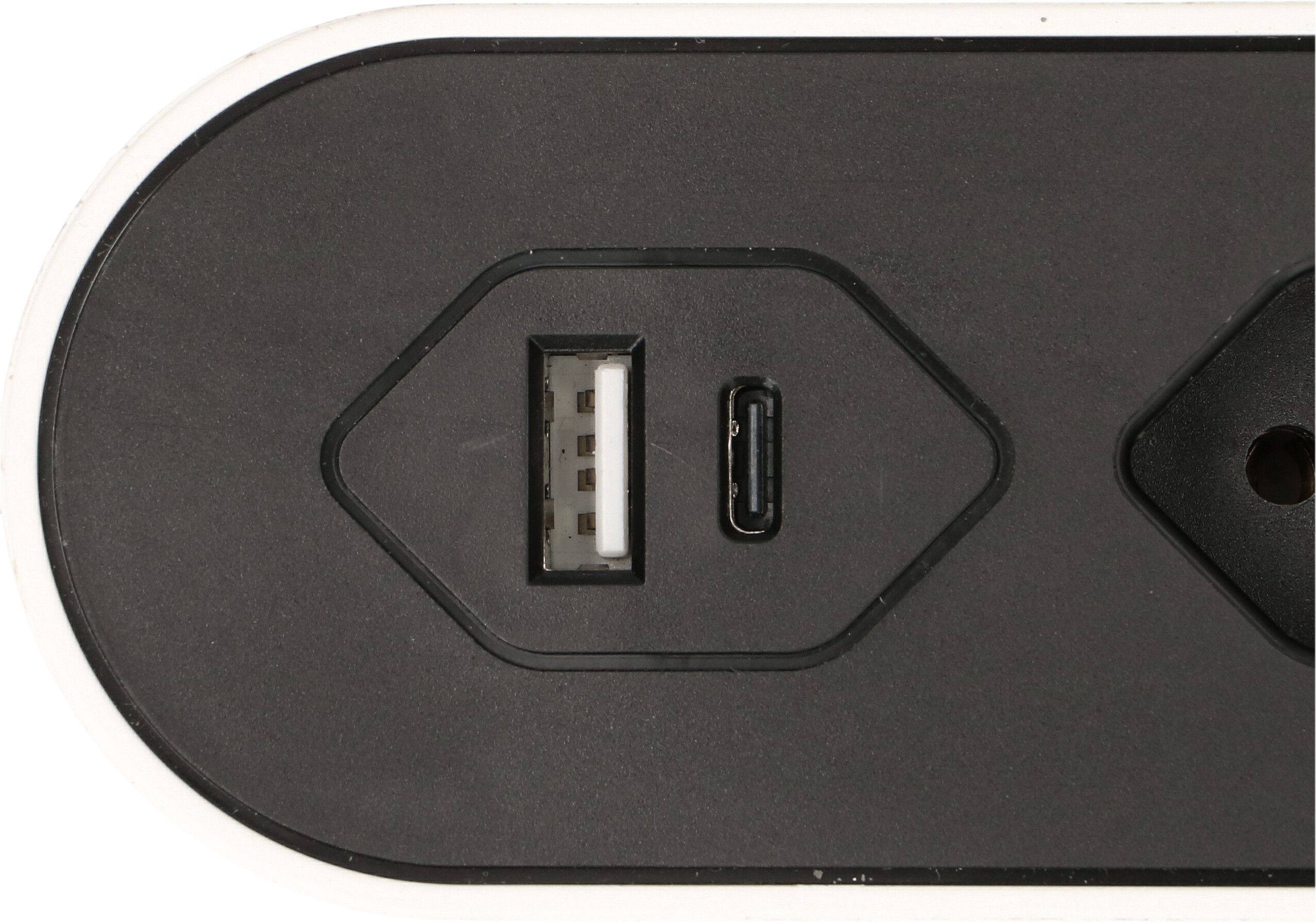 multipresa Design Line 5x tipo 13 USB A+C bi/ne interr. 2.2m pia.