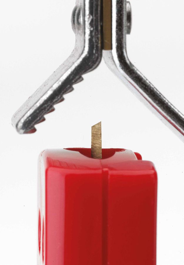 Couteau pour câbles de 8 à 28 mm de diamètre revêtu de TIN