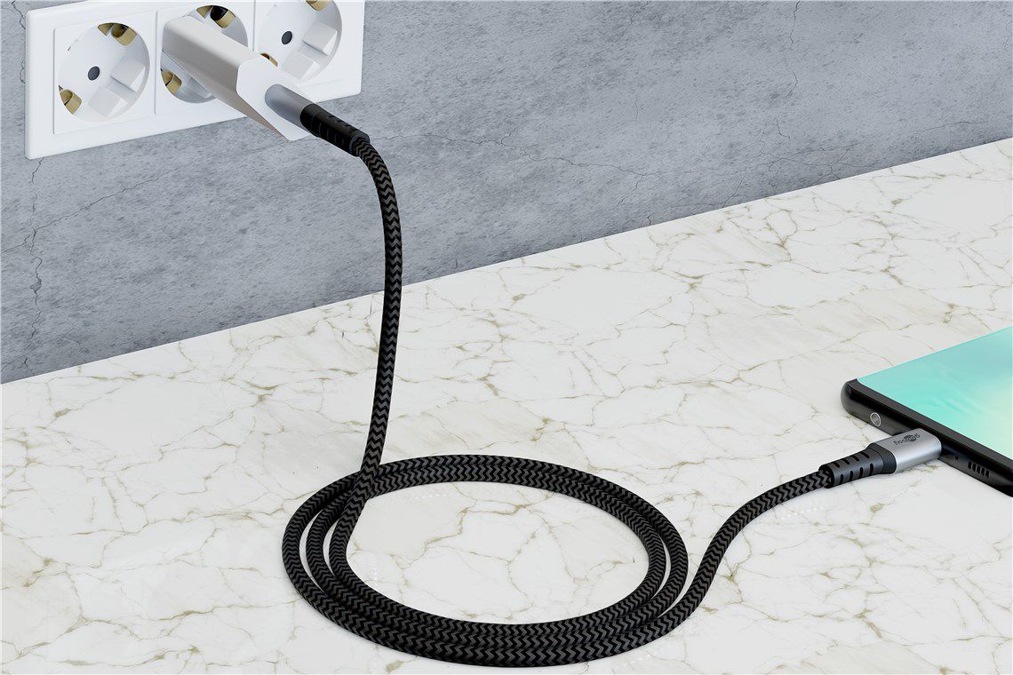 câble de recharge USB-C textile extra robuste 0.5m noir