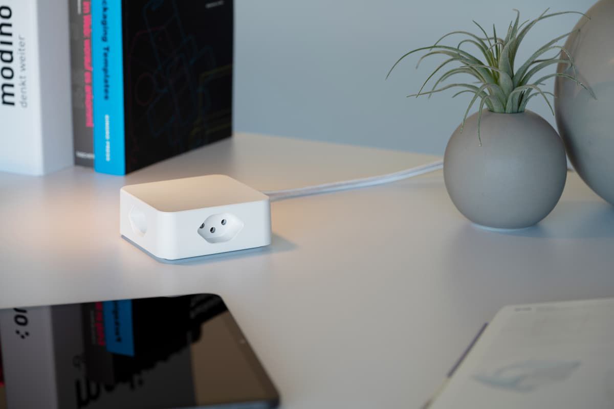 multiprise Cube 3x type 13 blanc / turquoise USB 2m clip-clap