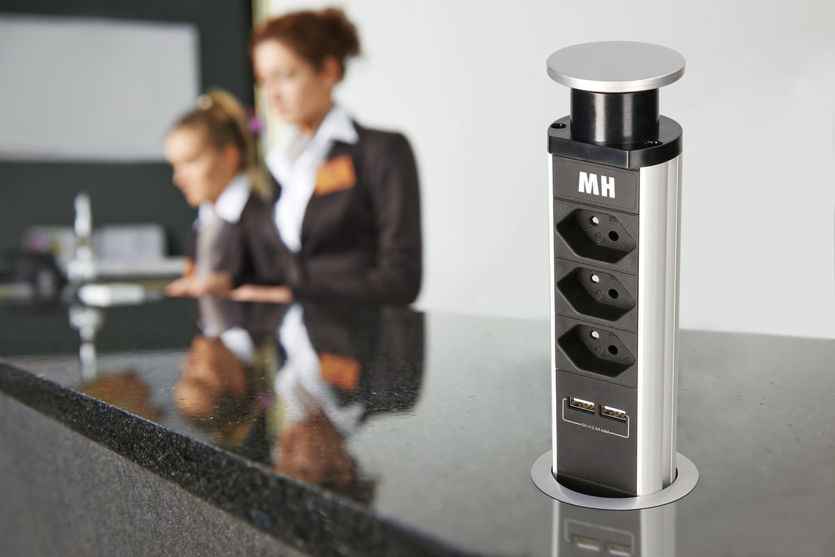 POP-UP Tischsteckdosenleiste / 3x Typ 13 mit BS / 2x USB A 2.4A