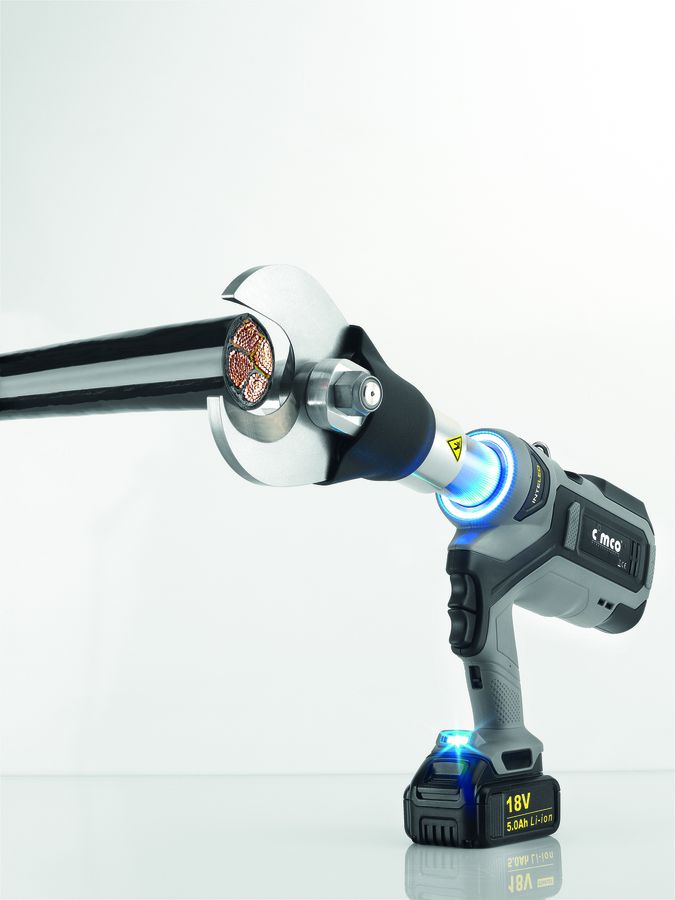 Coupeuse hydraulique sur batterie jusqu'à 65mm forme pistolet