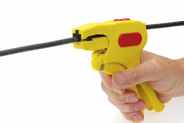 Pince à dénuder automatique