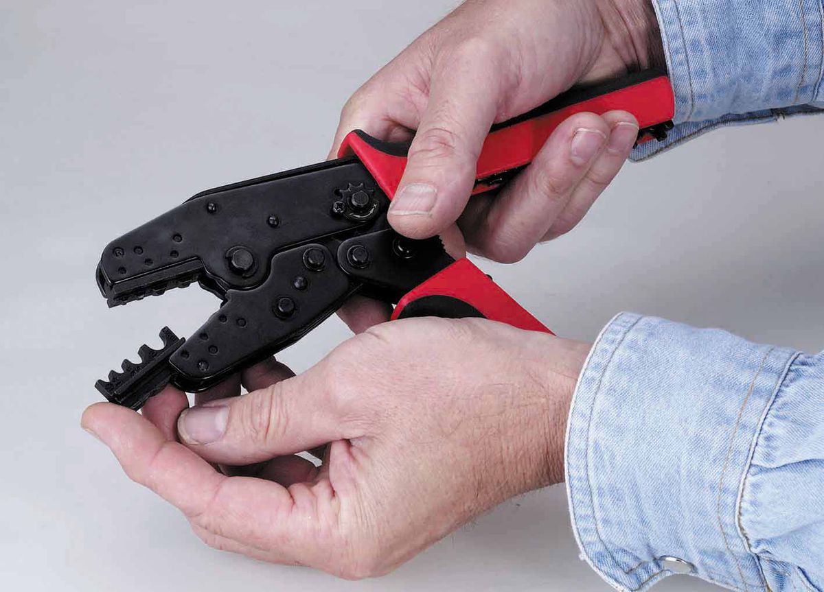 Système de pinces à sertir Click'n'Crimp électrotechnique