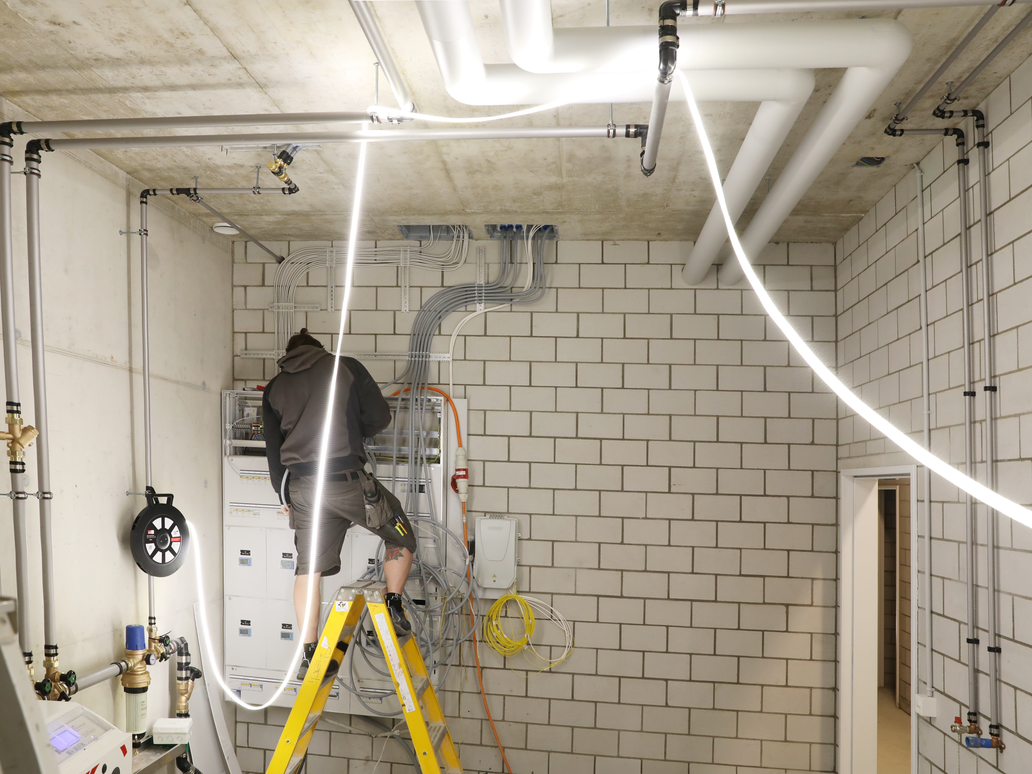 LED Lichtbandrolle 10m 2-seitig 360° 4000K 8600lm IP55