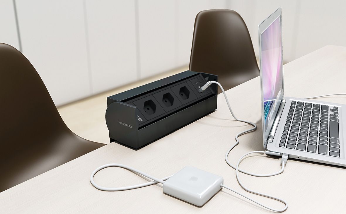 PRISMA bloc multiprise noir 3x type 13 2x module vide