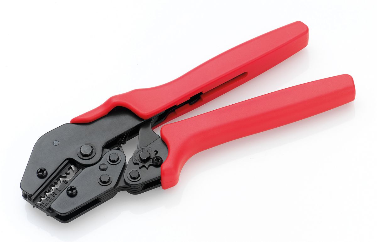 Pince à sertir pour sertissage d'encoches non isolées