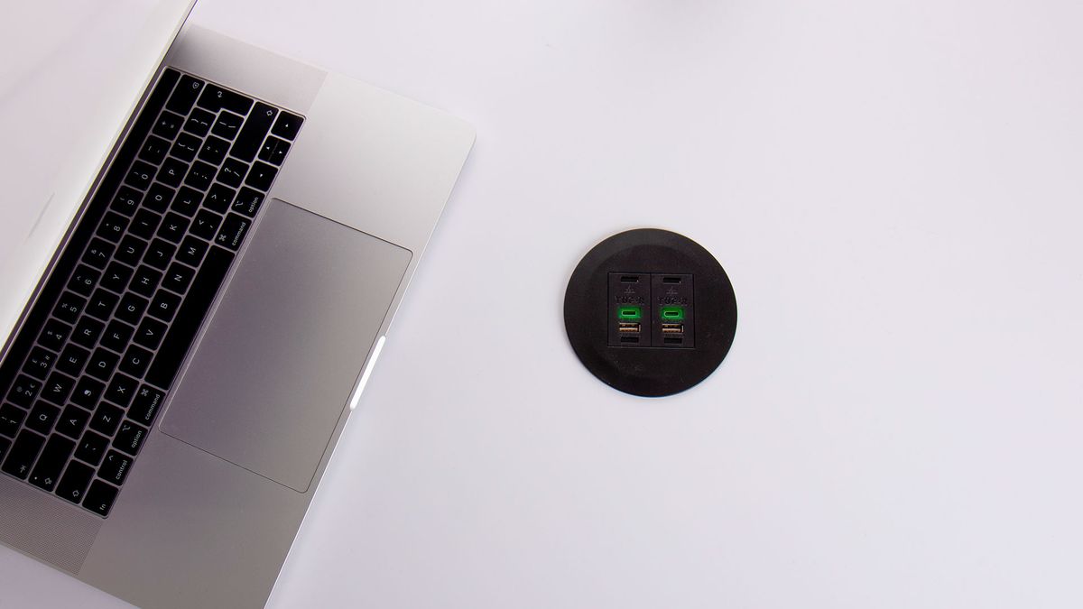 LIBERTY USB Charger QF05 TUF-R/HP avec USB-A/C 12/60W noir