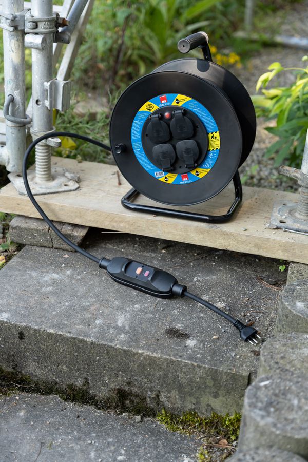 FI interruttore intermedio di protezione personale 16A 30mA nero