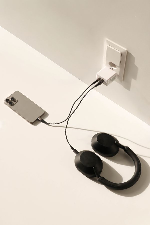 adattatore di ricarica rapida USB 1x USB-C PD 1x USB-A 45W bianco