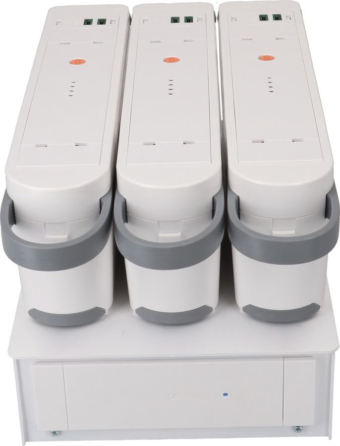 LIBERTY QIKPAC Bundle bc Charger Base+3 piles avec USB-A/C 12/60W