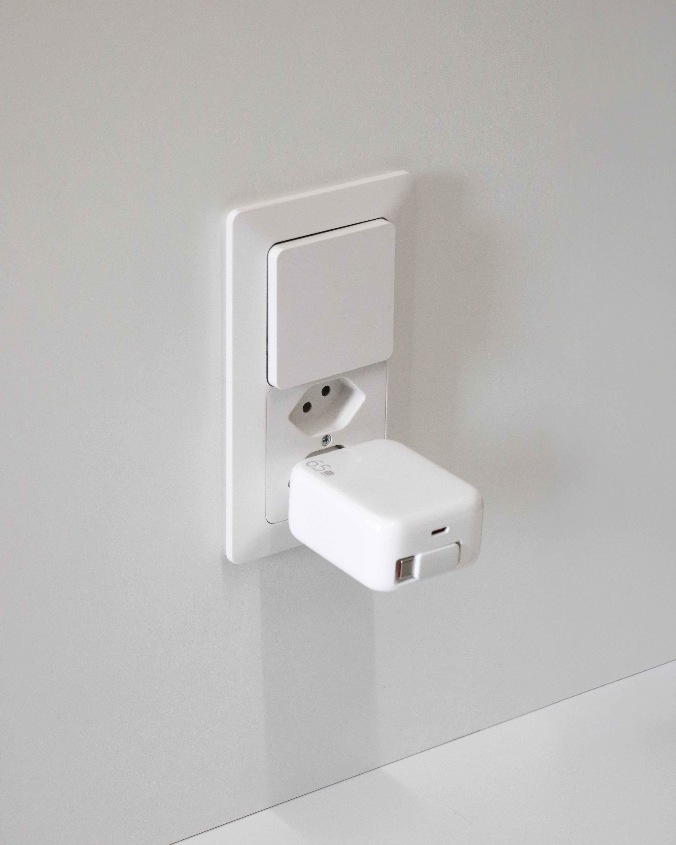 USB Schnellladeadapter GaN 1x USB-C Kabel 1x USB-C PD/QC 65W ws