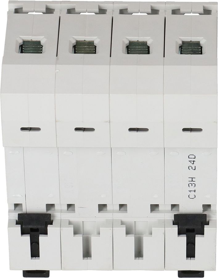 disjoncteur 3P+N C 13A 10kA