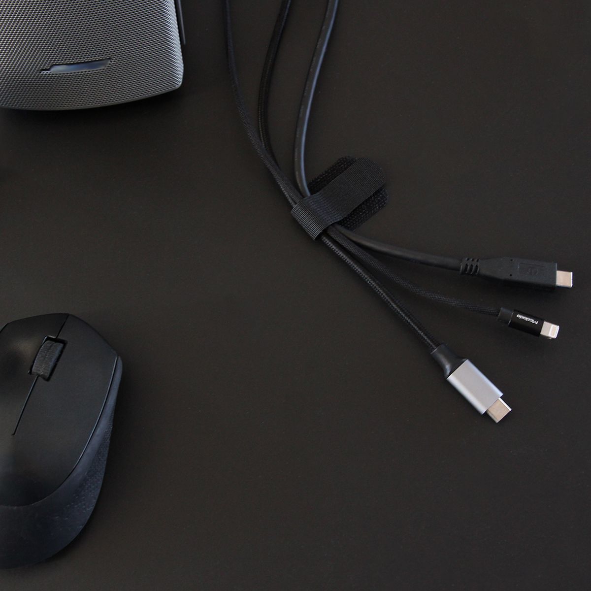 attache-câbles en scratch auto-adhésif noir / 50 pièces