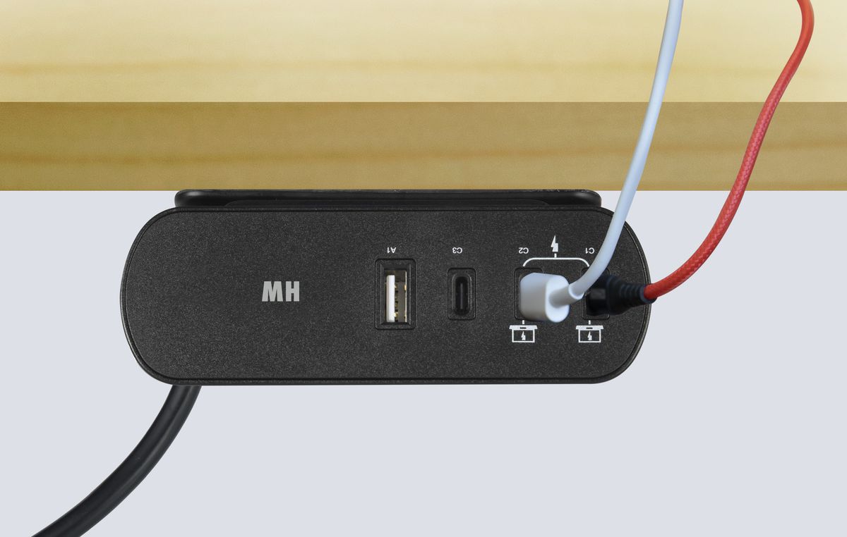 Desktop Charger PD65W 3x USB-C 1x USB-A 2x type 13 noir