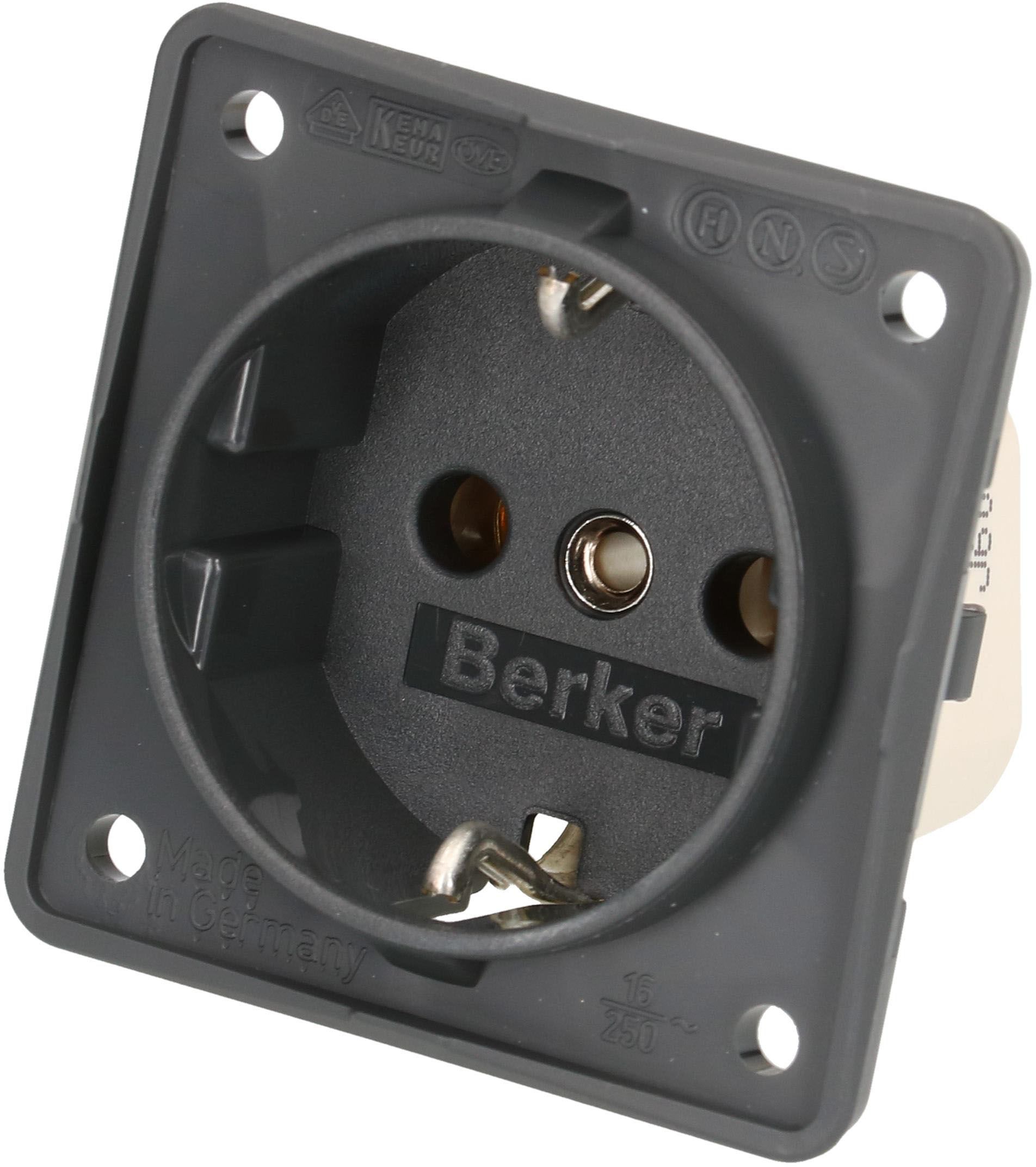 presa 1x Schuko apparecchio + placca frontale Berker Integro ant.