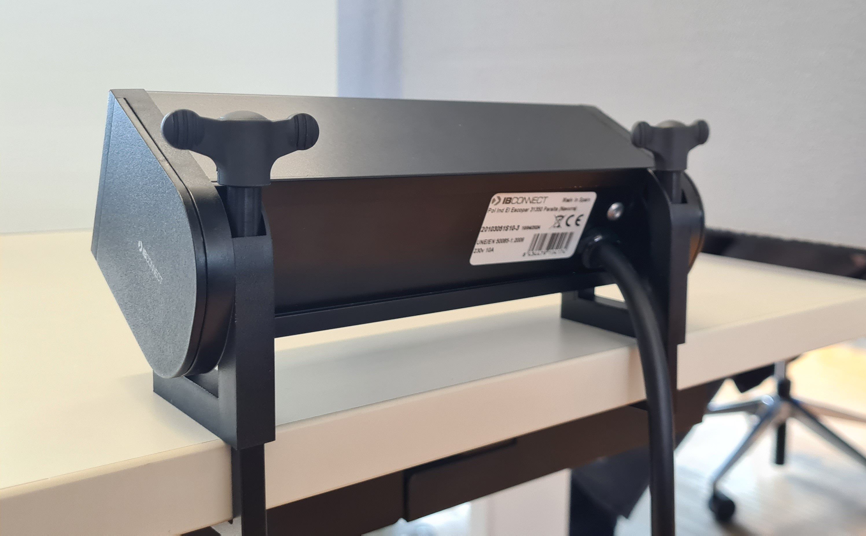 SUPRA Flügelgriff Befestigungsset schwarz / 2 Stück