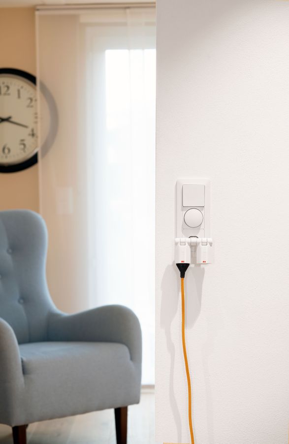 multi adaptateur clip-clap 2x type 13 3 pôles noir BS